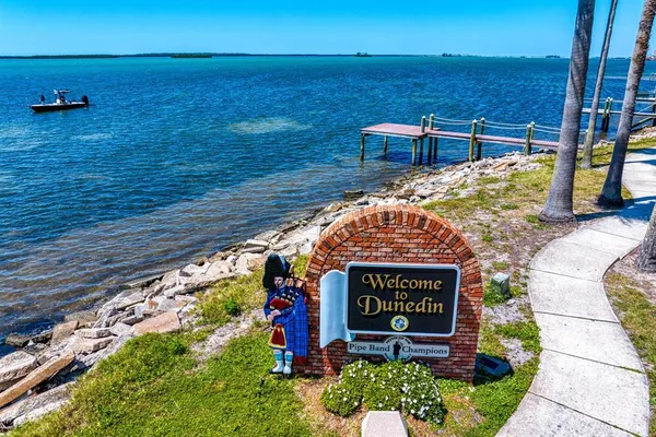 $6,603,000 | 147 Edgewater Drive, Dunedin, FL 34698
