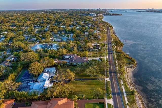 $6,603,000 | 147 Edgewater Drive, Dunedin, FL 34698