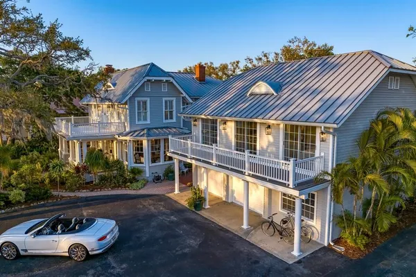 $6,603,000 | 147 Edgewater Drive, Dunedin, FL 34698