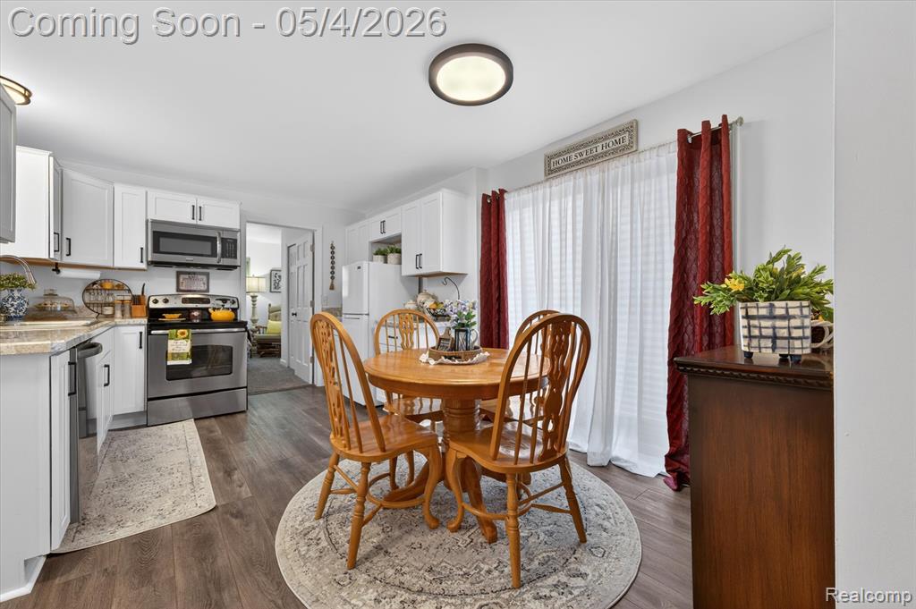 107 South Lester Street Capac, MI 48014 - Photo 17 of 43