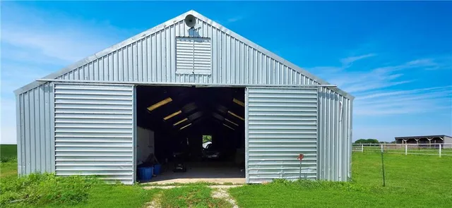 $535,000 | 20479 D Highway, Norborne, MO 64668