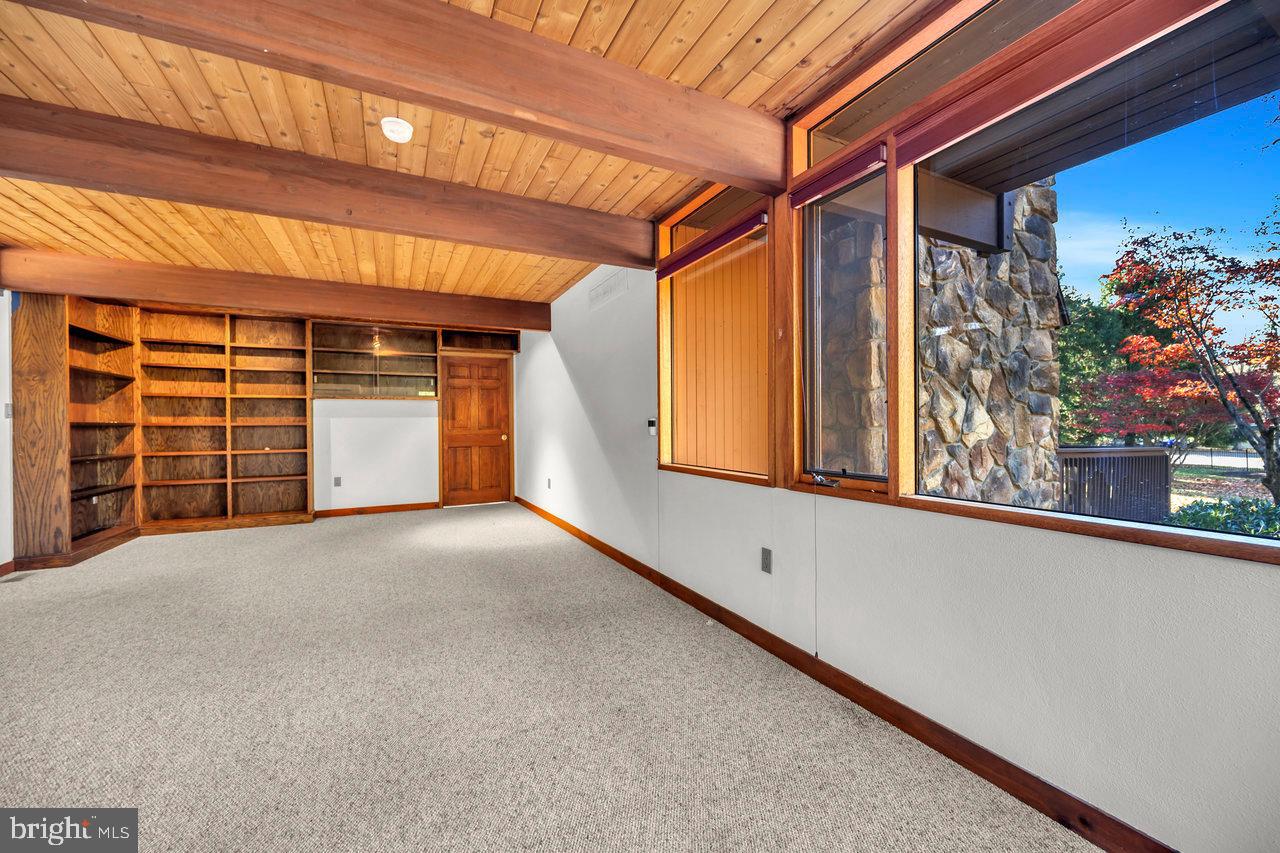 160 North Post Road Princeton Junction, NJ 08550 - Photo 18 of 76