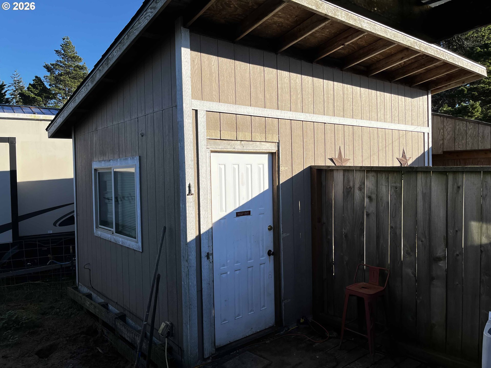 1890 37th Street Florence, OR 97439 - Photo 31 of 41 a view of wooden door