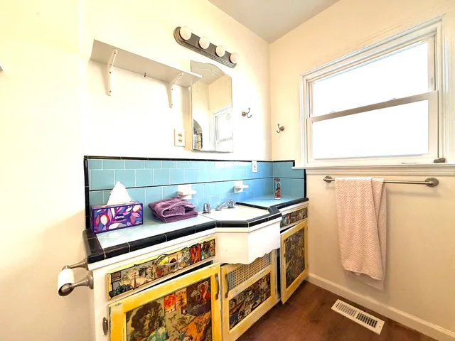 $374,900 | 1411 North Harrison Avenue, Fresno, CA 93728