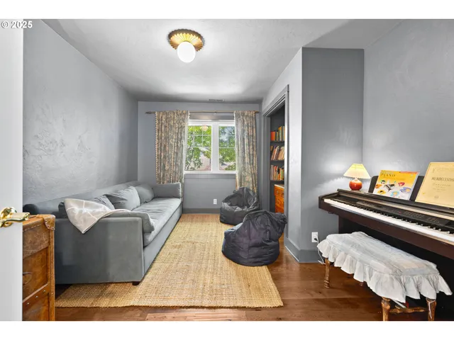 $975,000 | 2709 Riverwalk Loop, Eugene, OR 97401