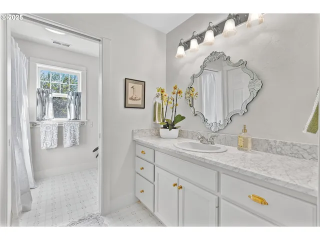 $975,000 | 2709 Riverwalk Loop, Eugene, OR 97401