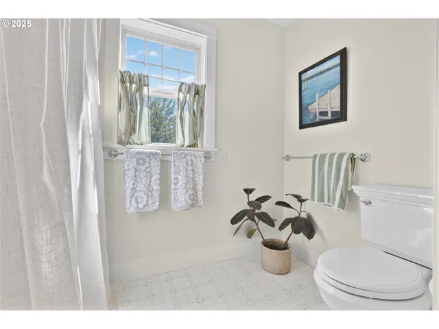 $975,000 | 2709 Riverwalk Loop, Eugene, OR 97401