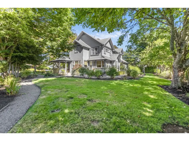 $975,000 | 2709 Riverwalk Loop, Eugene, OR 97401