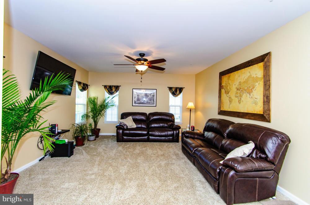 2817 St Marys View Road Accokeek, MD 20607 - Photo 3 of 28 Family Room