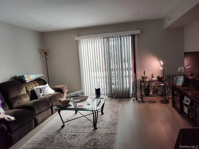 $3,000 | 458 Mariners Way, Unit 458, Copiague, NY 11726