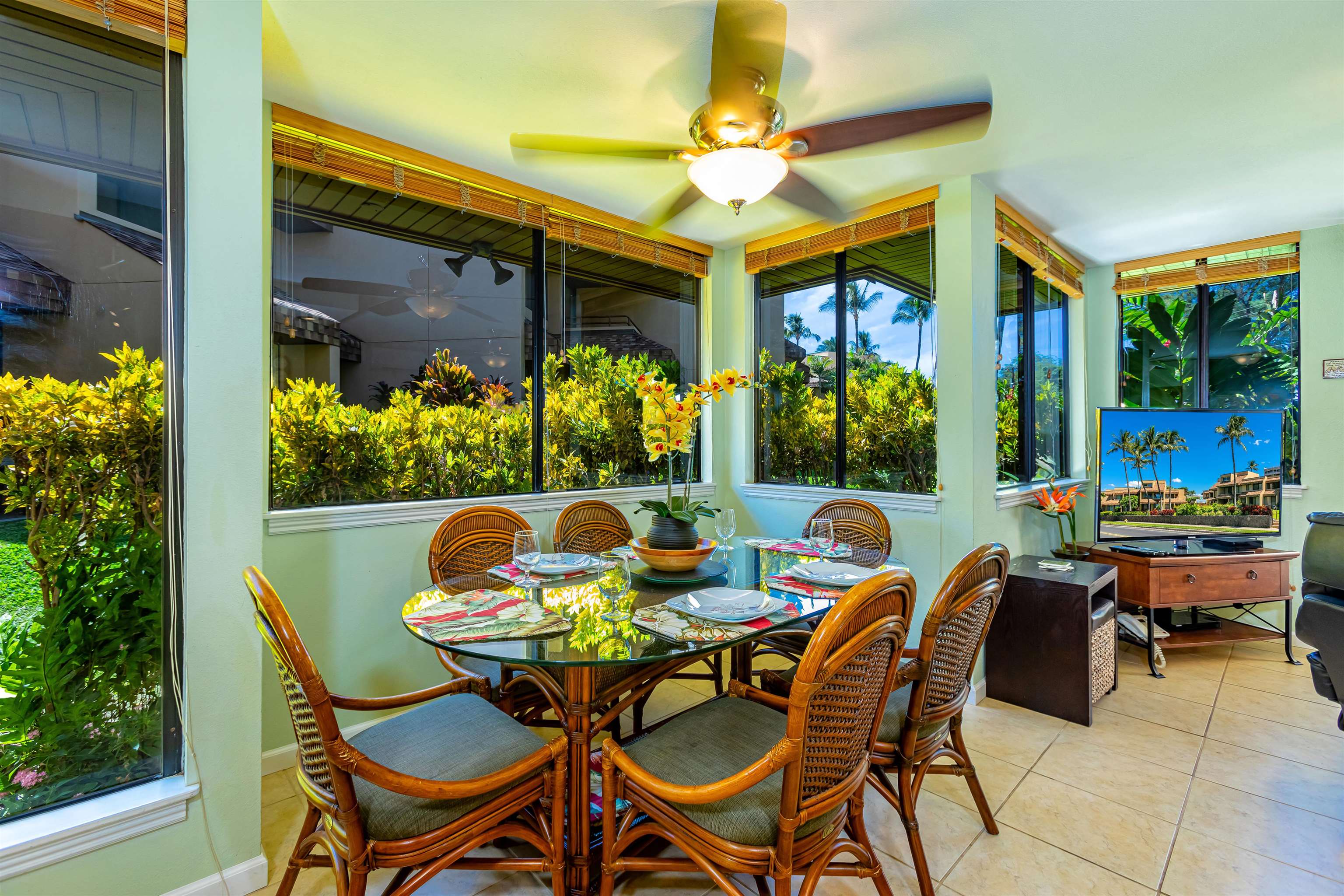 2381 South Kihei Road, Unit C109 Kihei, HI 96753 - Photo 5 of 25 a dining area with furniture and outdoor view