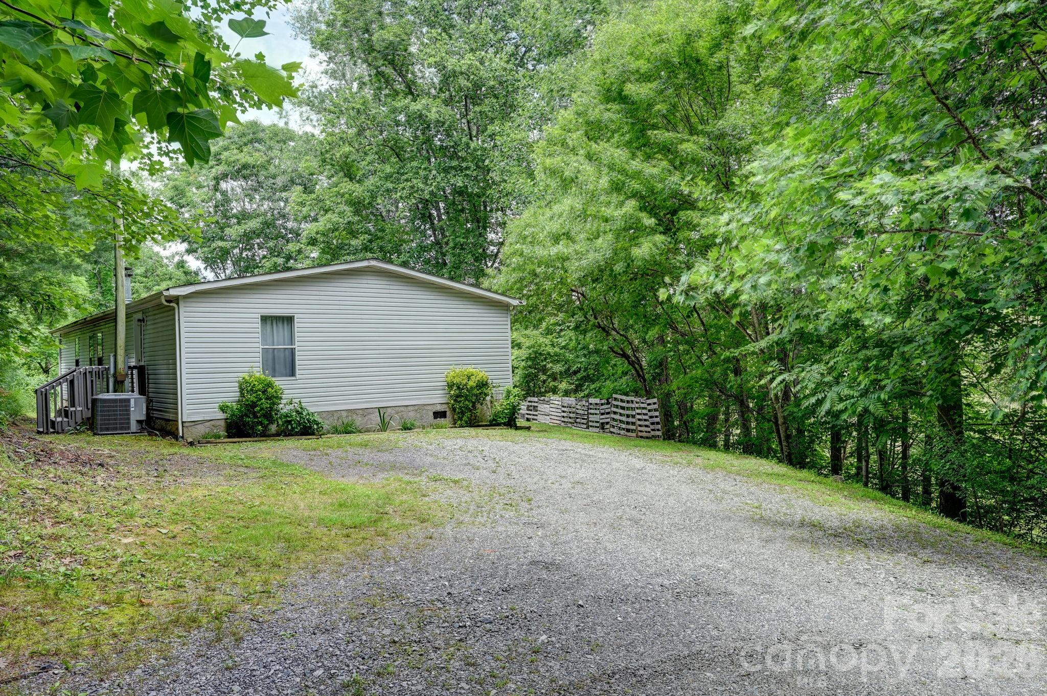 560 Morgan Branch Road Marshall, NC 28753 - Photo 27 of 30