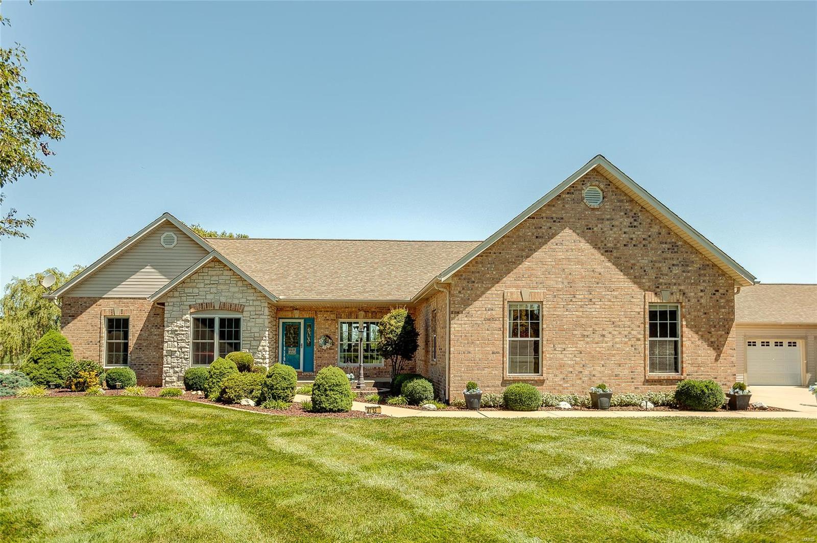 3713 Weeping Willow Court Waterloo, IL 62298 - Photo 3 of 69