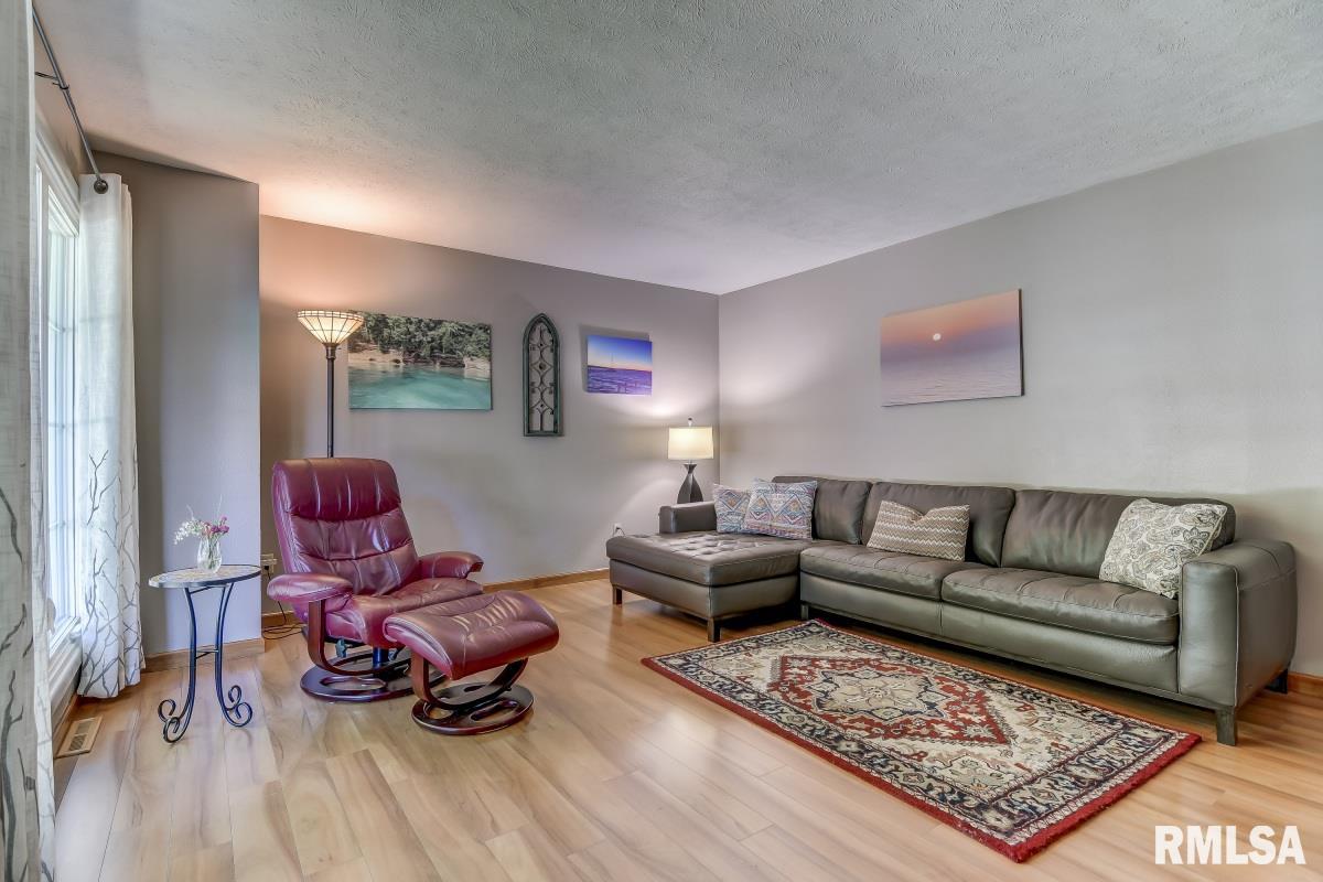 36 Archer Avenue Springfield, IL 62704 - Photo 3 of 35 Gallery Image 3