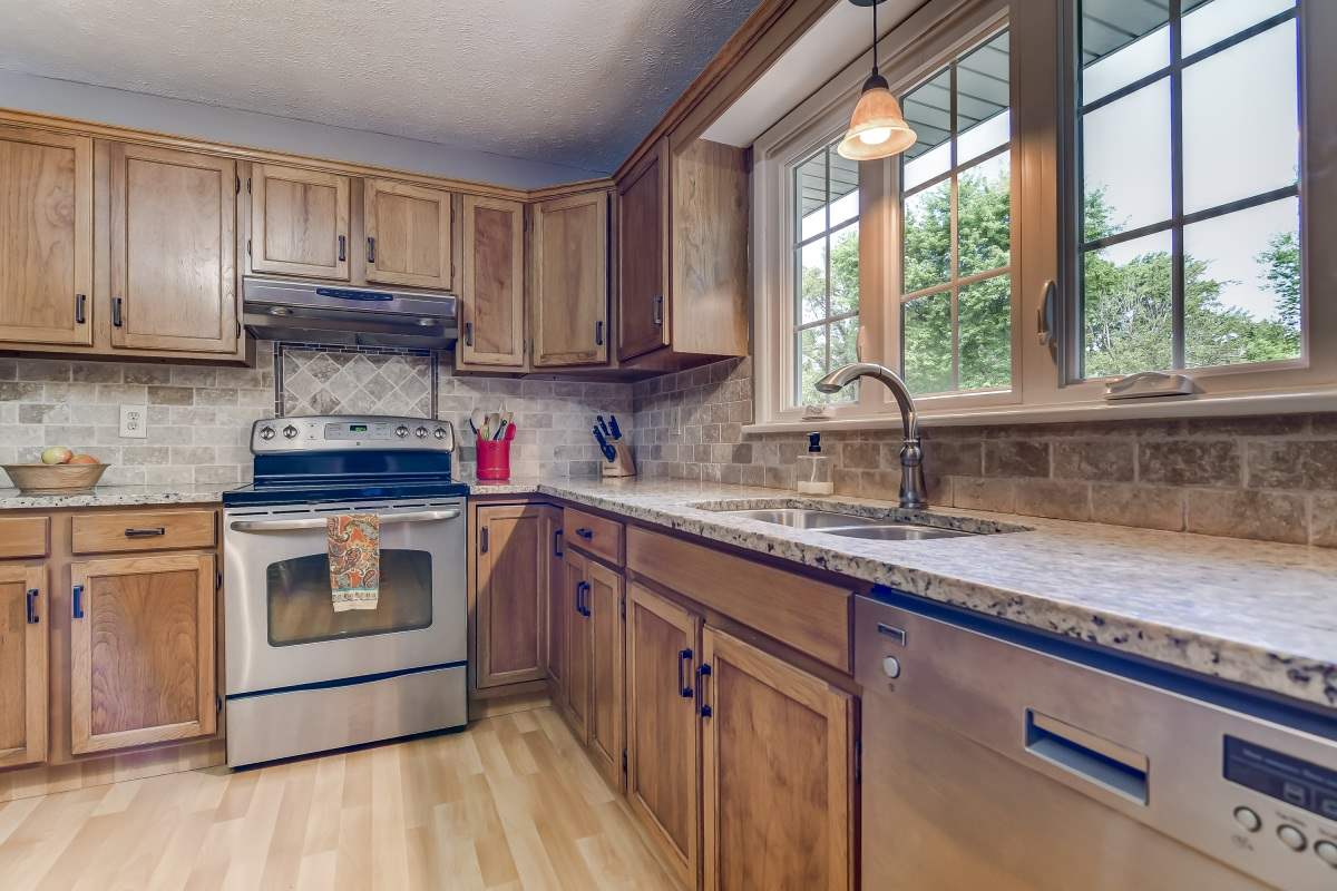 36 Archer Avenue Springfield, IL 62704 - Photo 8 of 35 Gallery Image 8