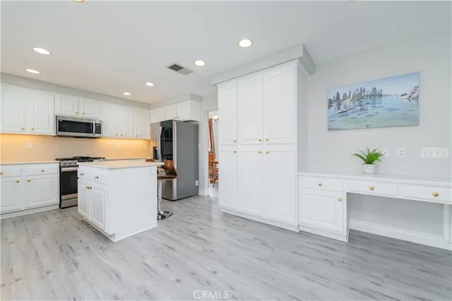 $838,000 | 40357 Cambridge Street, Murrieta, CA 92563