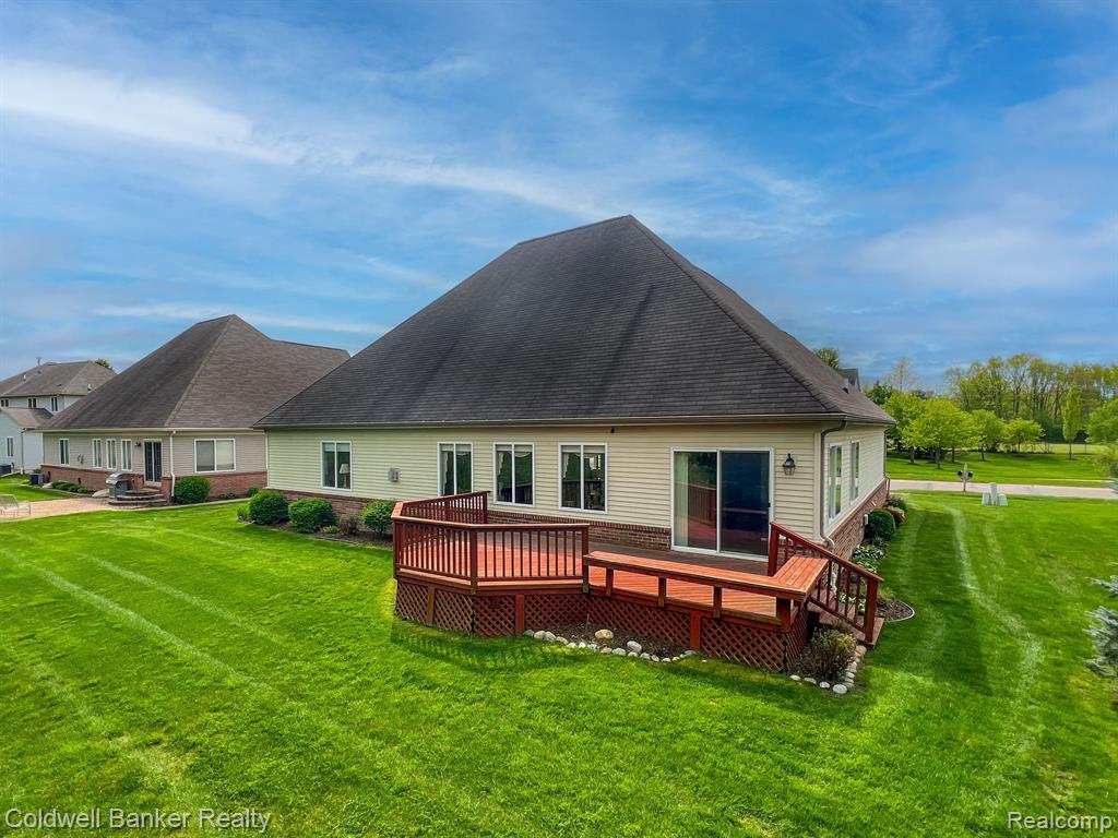 2206 Lagoon Drive Rochester Hills, MI 48309 - Photo 31 of 37