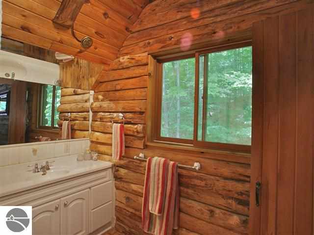 8198 South Tremain Road Maple City, MI 49664 - Photo 38 of 68 1748478-37.JPG