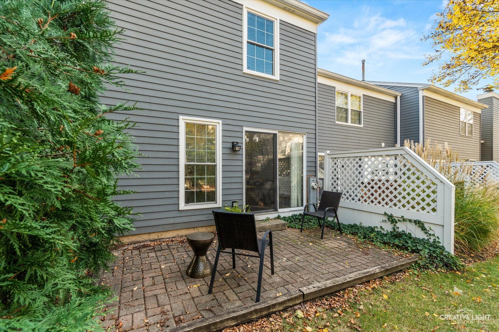 170 Half Moon Circle Aurora, IL 60504 - Photo 14 of 15 a view of a chairs with a window