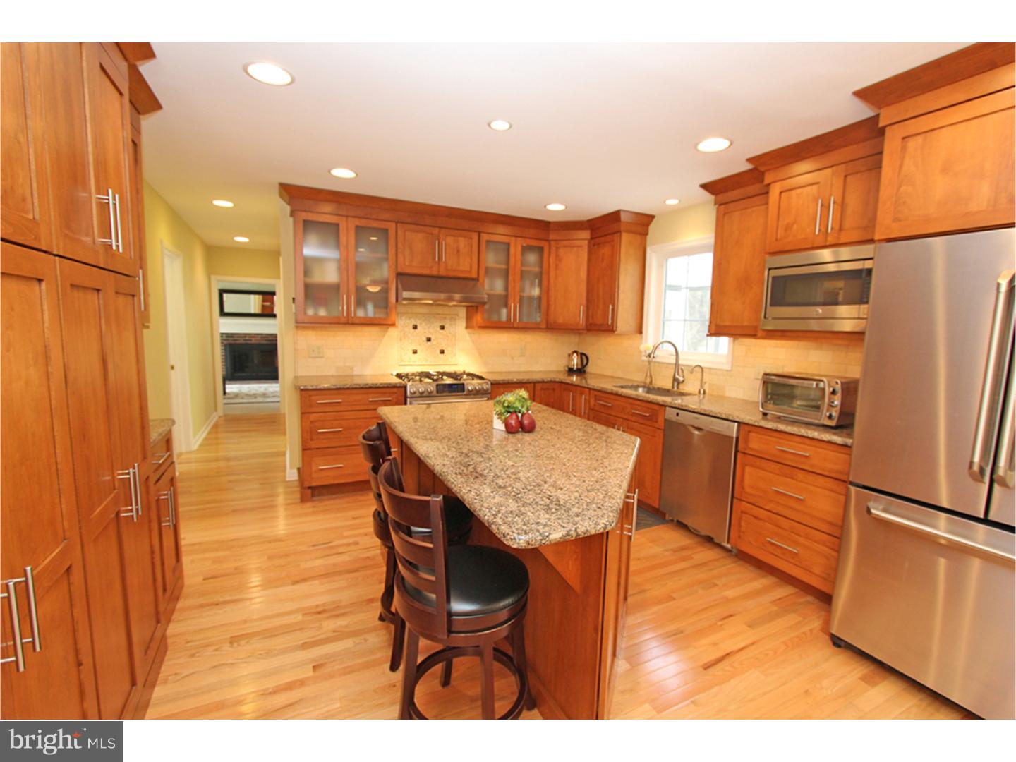 708 Malin Road Newtown Square, PA 19073 - Photo 7 of 25