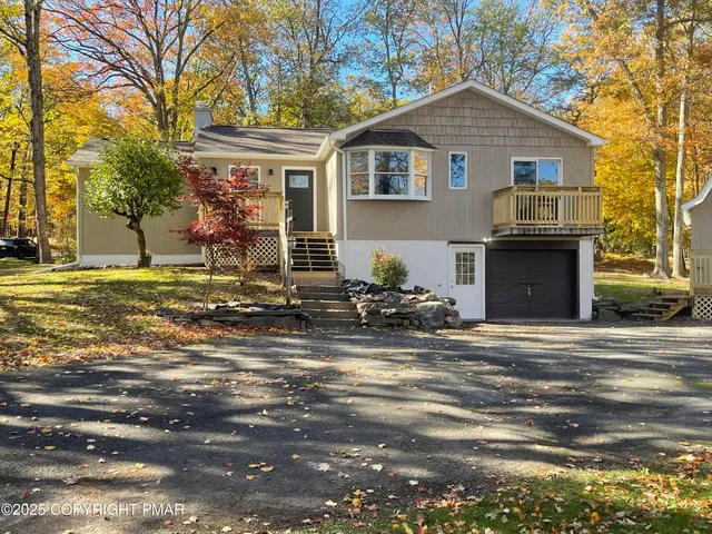 $394,900 | 542 Post Hill Road, Henryville, PA 18332