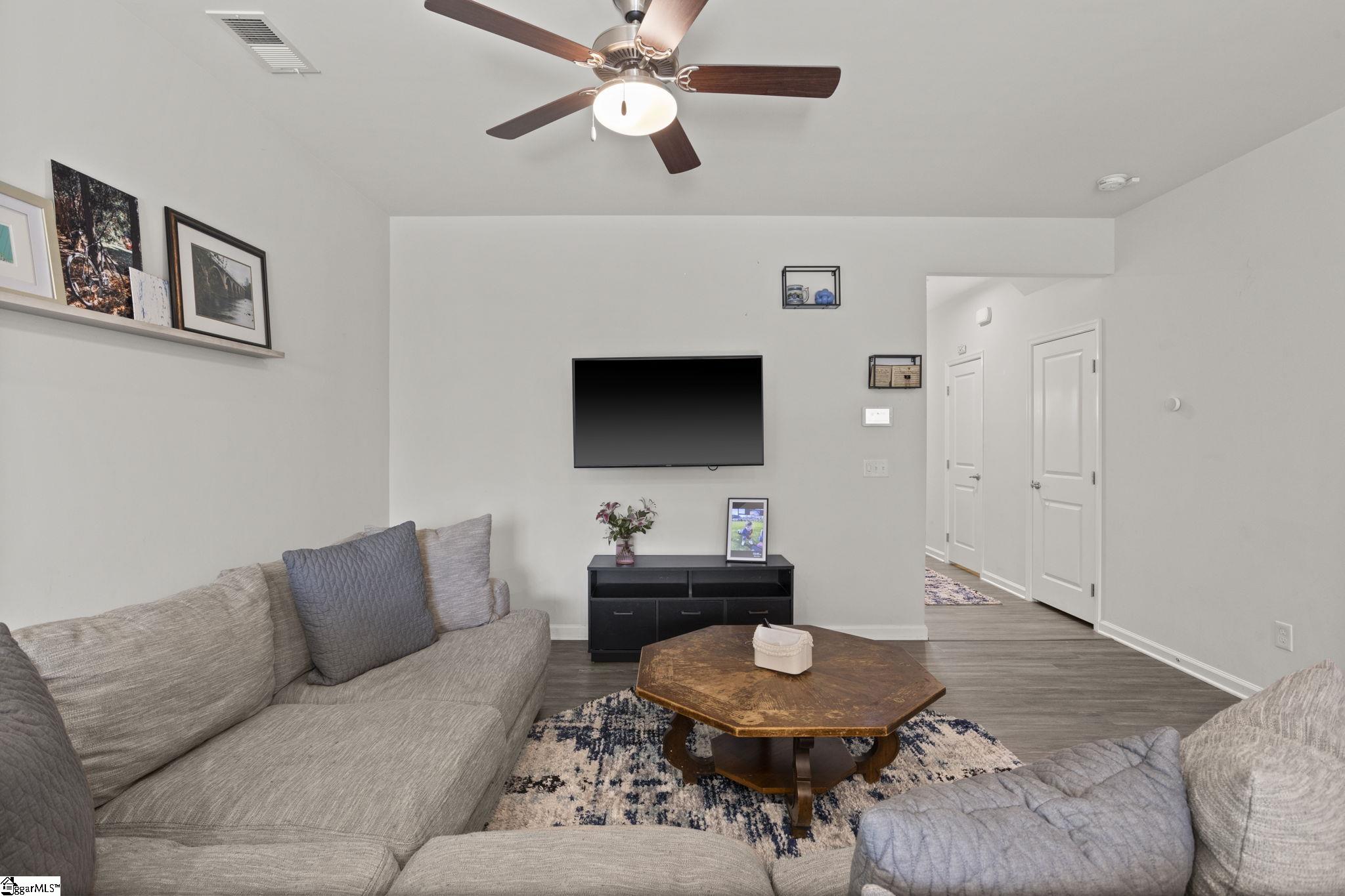 108 Roundtree Drive Simpsonville, SC 29681 - Photo 4 of 27