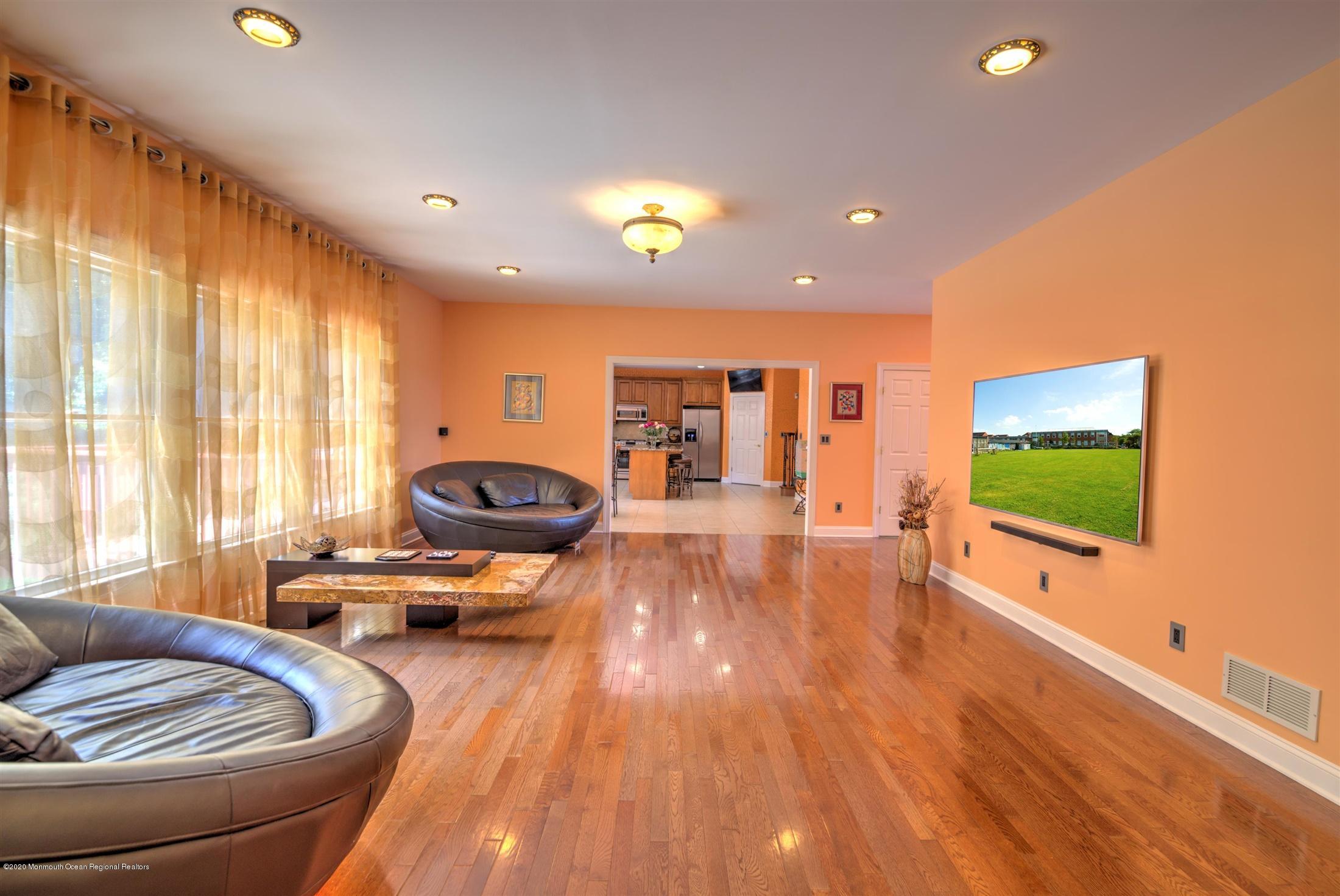 143 Millhurst Road Manalapan, NJ 07726 - Photo 10 of 56 55-DEN