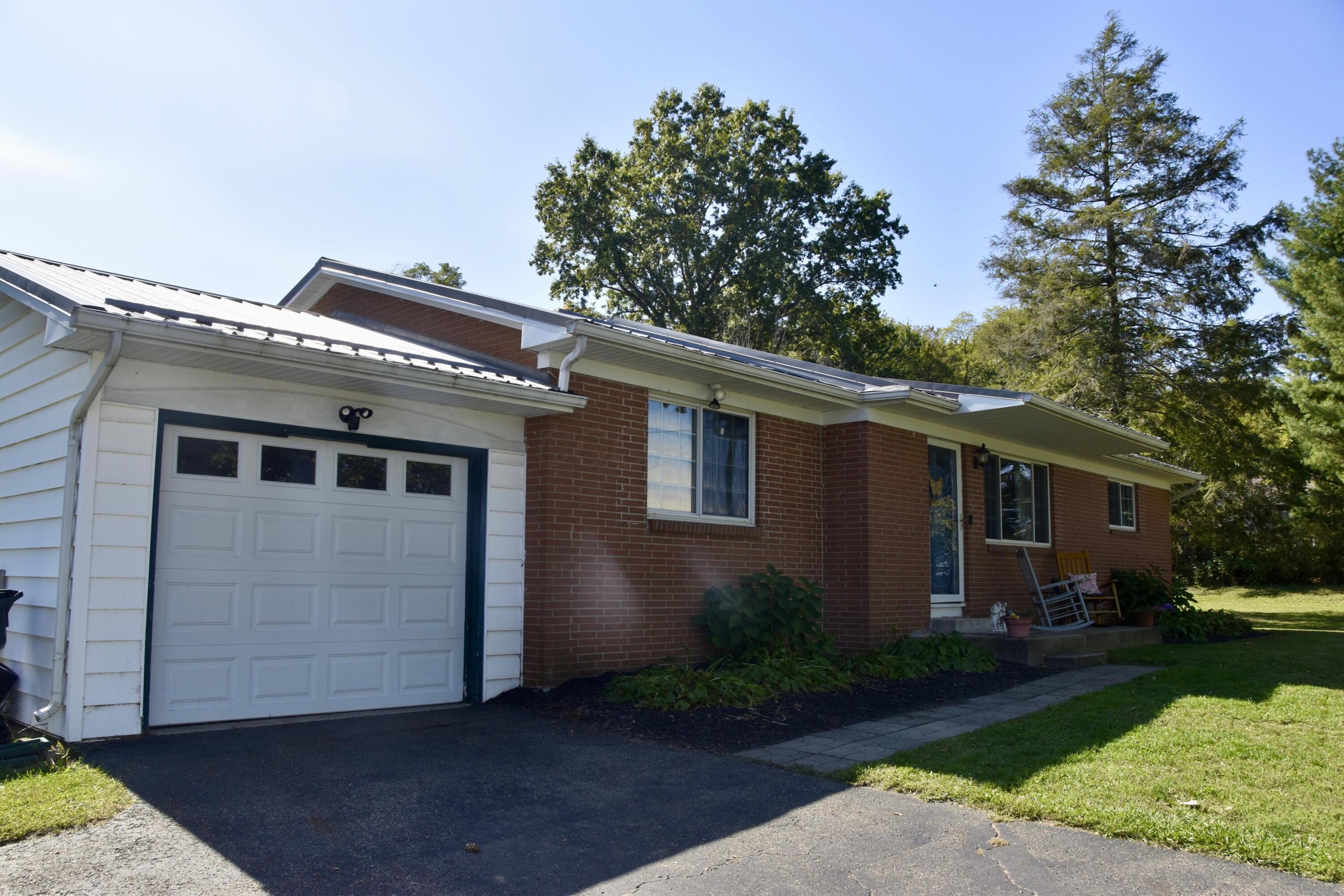 8121 Jefferson Road Northwest Carroll, OH 43112 - Photo 3 of 41 beyc68f65fad3d4b6
