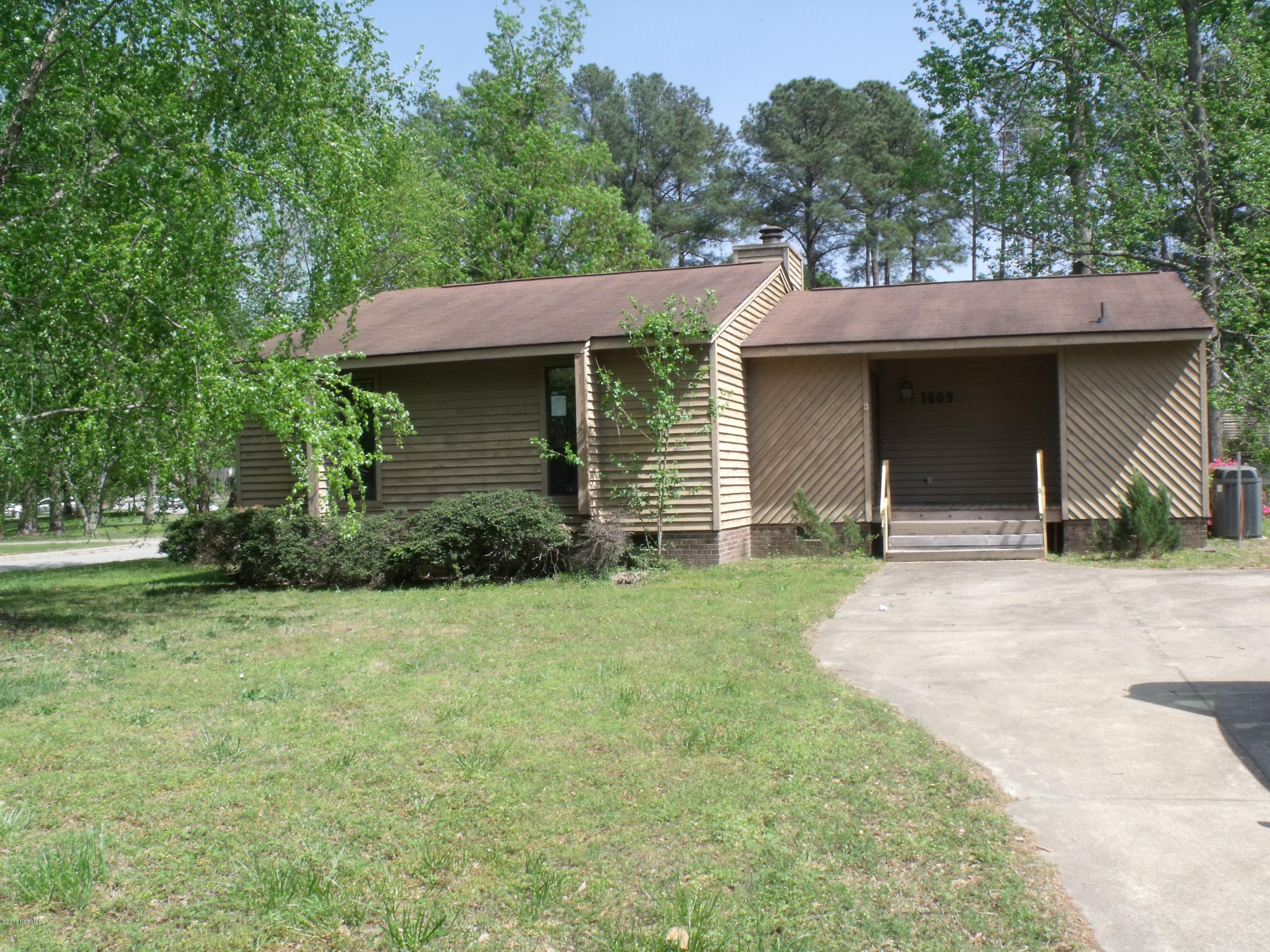 1609 Old Barn Road Rocky Mount, NC 27804 - Photo 1 of 13 4 FRONT