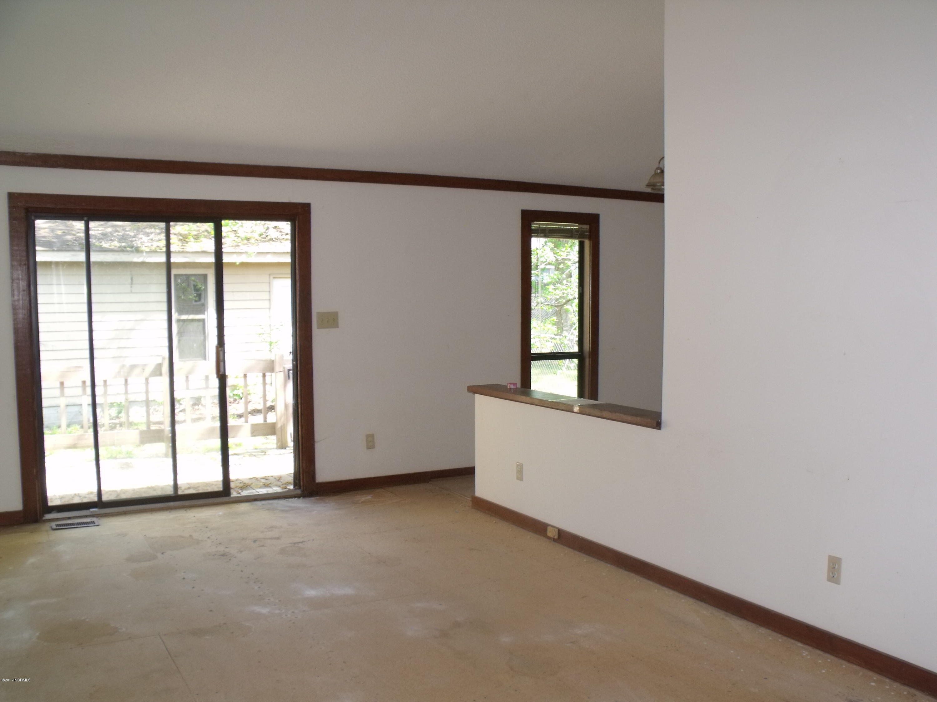 1609 Old Barn Road Rocky Mount, NC 27804 - Photo 4 of 13 41 LIVING