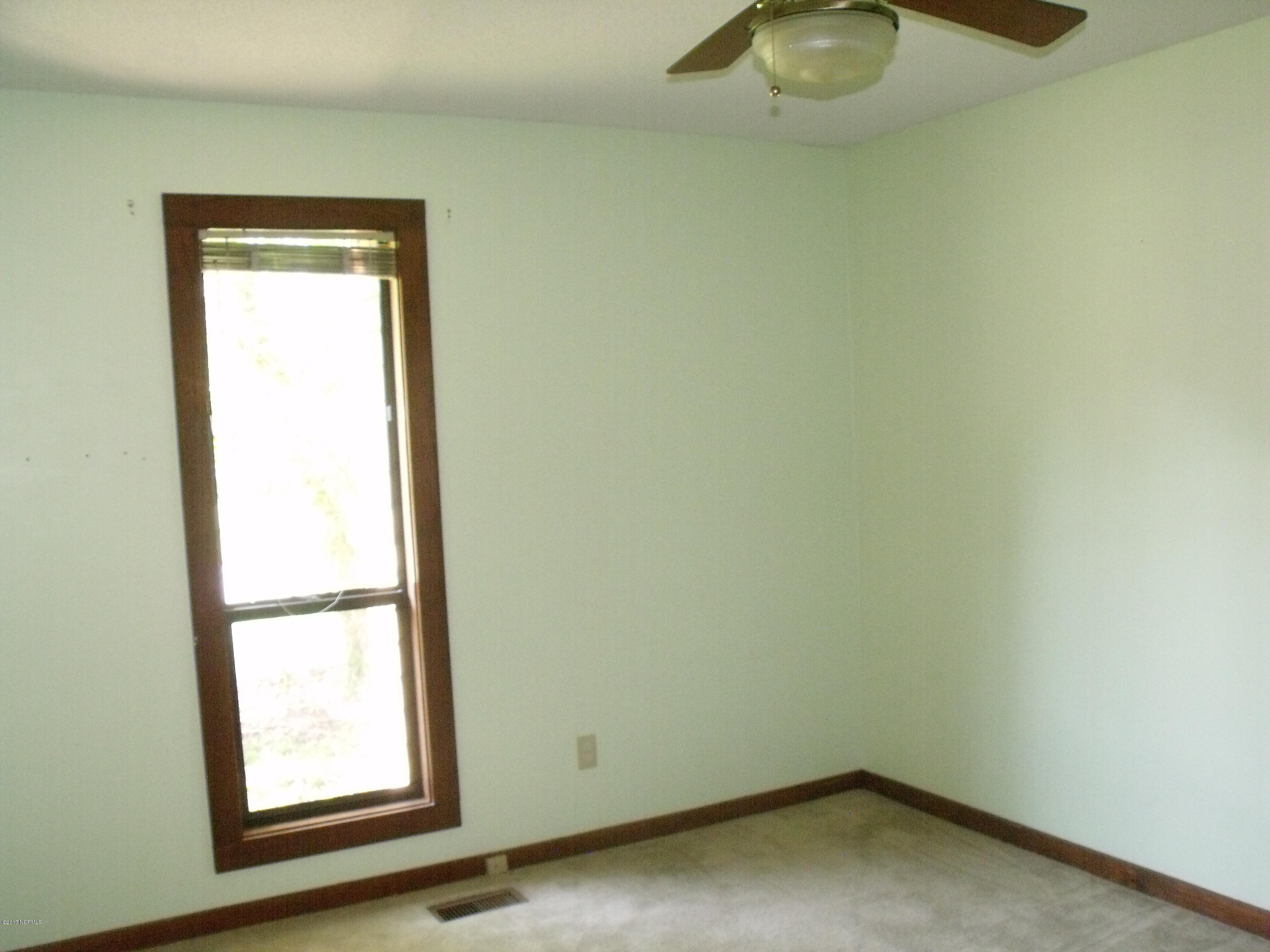 1609 Old Barn Road Rocky Mount, NC 27804 - Photo 9 of 13 75 BED 3