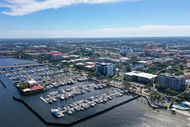 $250,000 | 1400 1st Avenue West, Unit 304, Bradenton, FL 34205