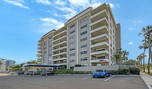 $250,000 | 1400 1st Avenue West, Unit 304, Bradenton, FL 34205