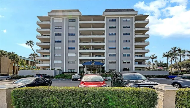 $250,000 | 1400 1st Avenue West, Unit 304, Bradenton, FL 34205