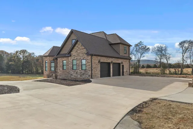 a house view with a outdoor space
