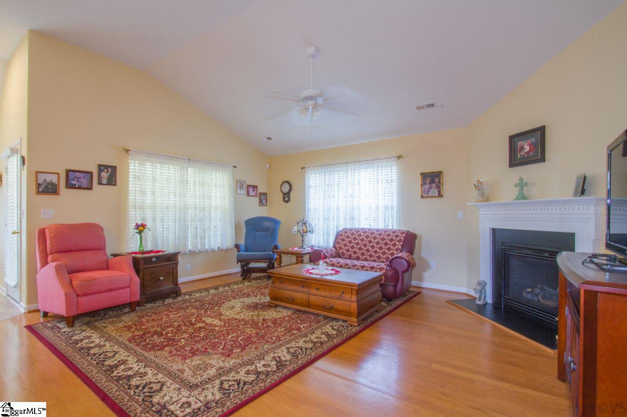 212 Giants Ridge Road Easley, SC 29642 - Photo 4 of 36