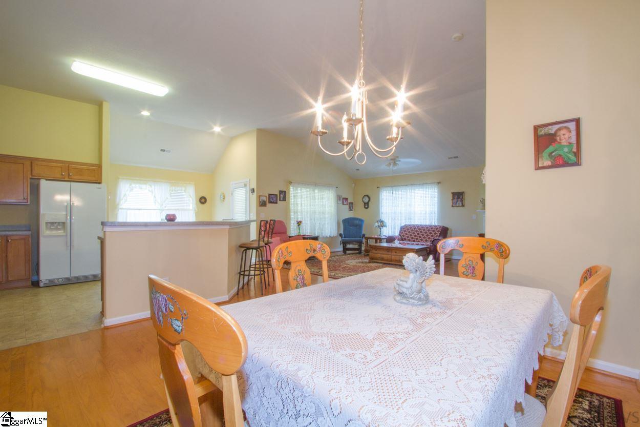 212 Giants Ridge Road Easley, SC 29642 - Photo 8 of 36
