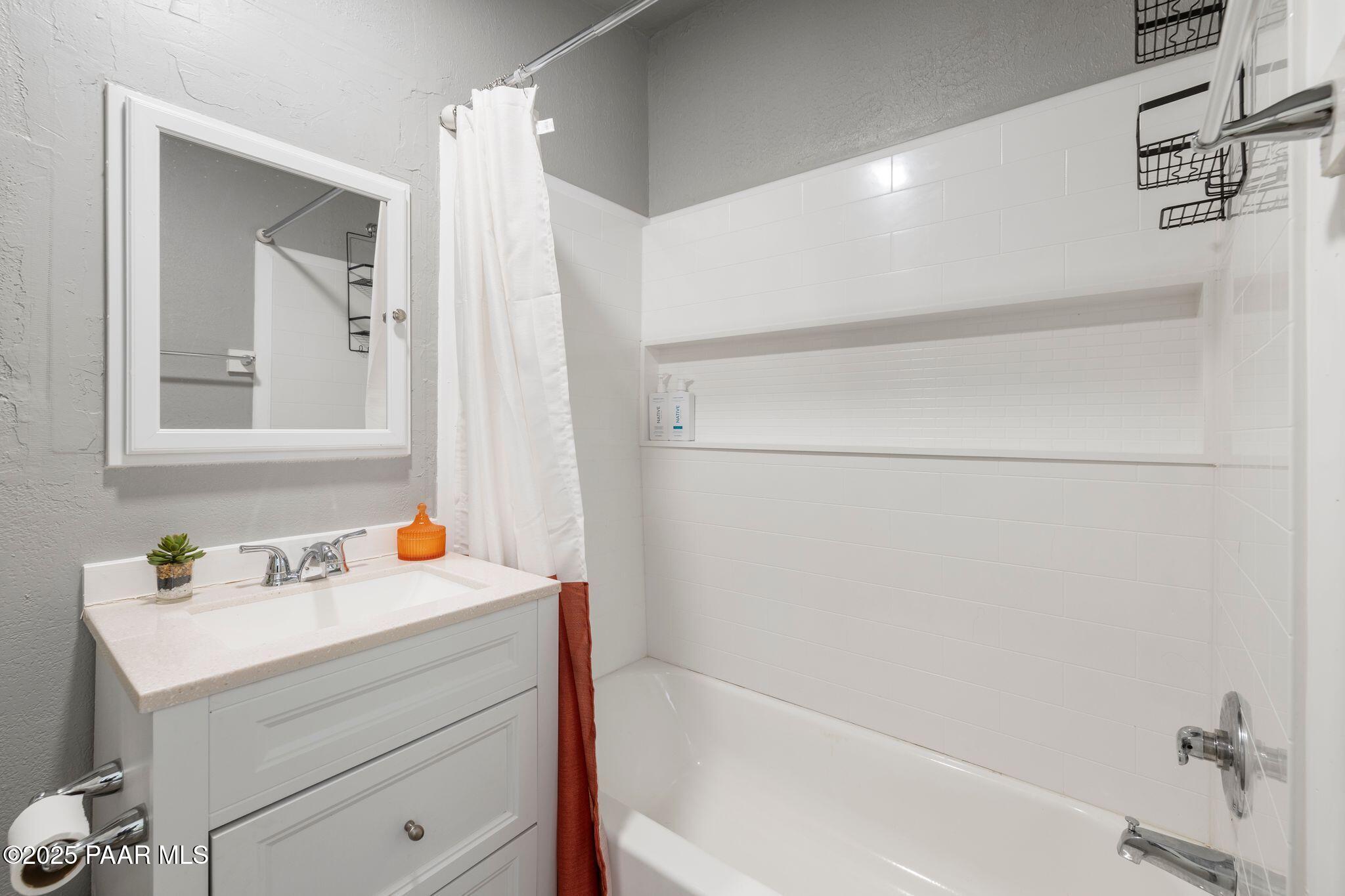 1420 White Spar Road Prescott, AZ 86303 - Photo 15 of 24 a bathroom with a sink vanity and mirror