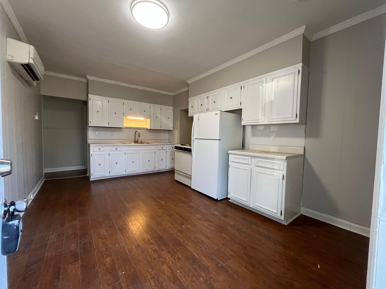 704 Blue Ridge Avenue, Unit 1 Bedford, VA 24523 - Photo 6 of 11 C76BC58B-89C5-4FCB-934A-663D1CB94E78