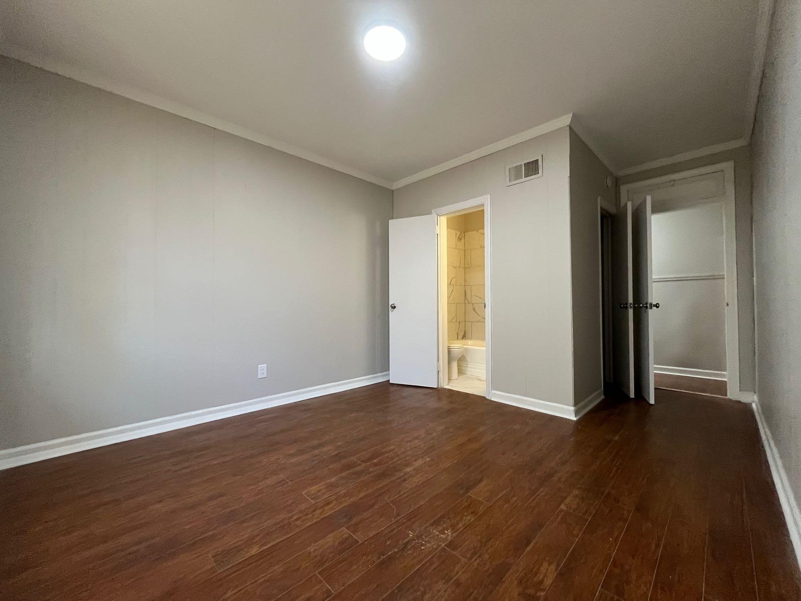 704 Blue Ridge Avenue, Unit 1 Bedford, VA 24523 - Photo 7 of 11 C2700262-7374-49B2-80DF-2D25F4899DFA