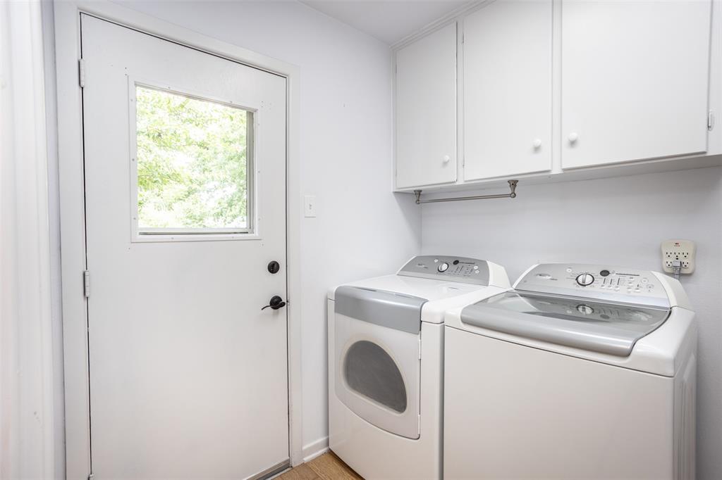 1904 Tulane Street Gainesville, TX 76240 - Photo 29 of 40 Laundry Room
