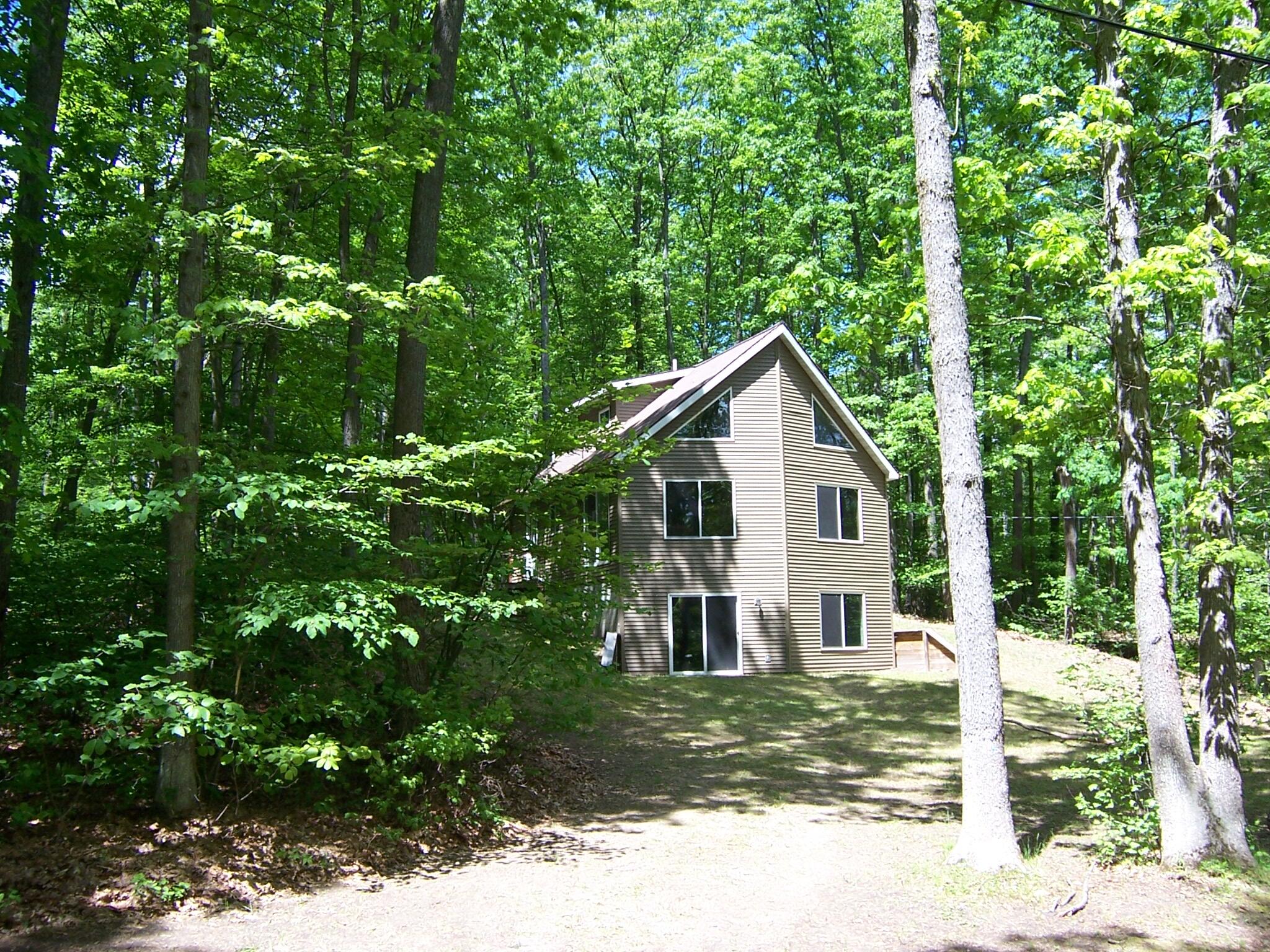 5431 North Markey Road Roscommon, MI 48653 - Photo 1 of 36 Gallery Image 1