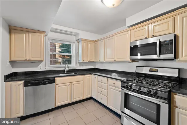 $3,500 | 2620 13th Street South, Unit 1, Arlington, VA 22204