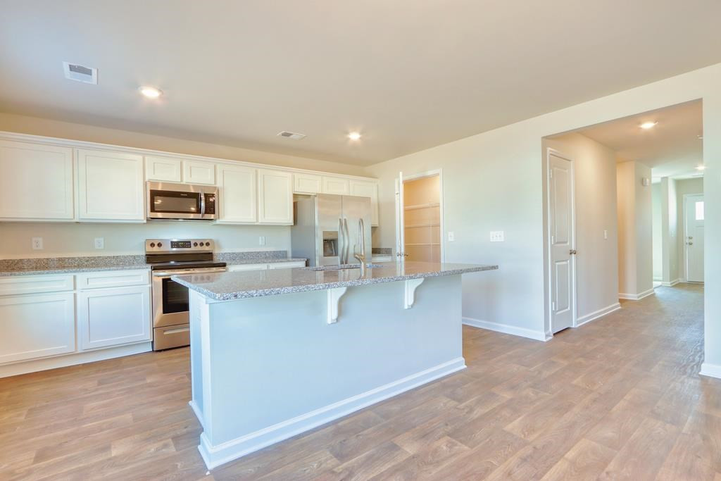 2097 Secretariat Street Sumter, SC 29153 - Photo 4 of 17