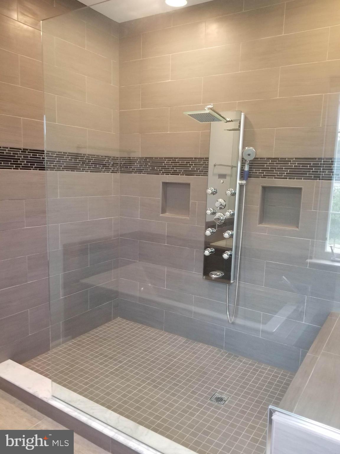 15 Rivers Edge Terrace Indian Head, MD 20640 - Photo 19 of 28 Shower Time!