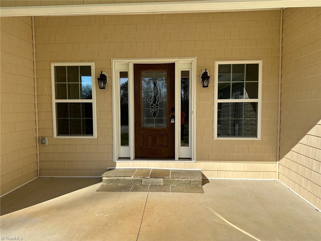 4025 Clapp Mill Road Burlington, NC 27215 - Photo 2 of 24 Gallery Image 2