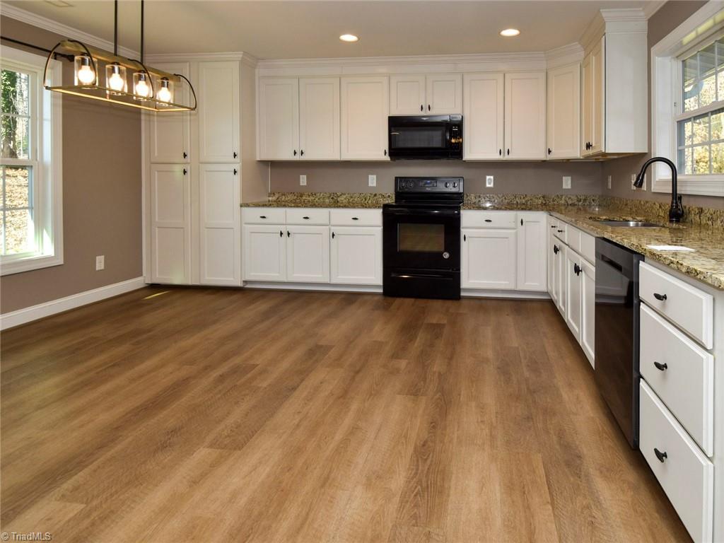 4025 Clapp Mill Road Burlington, NC 27215 - Photo 7 of 24 Gallery Image 7