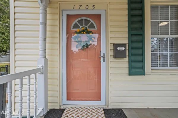 $799,000 | 1705 Government Street, Ocean Springs, MS 39564