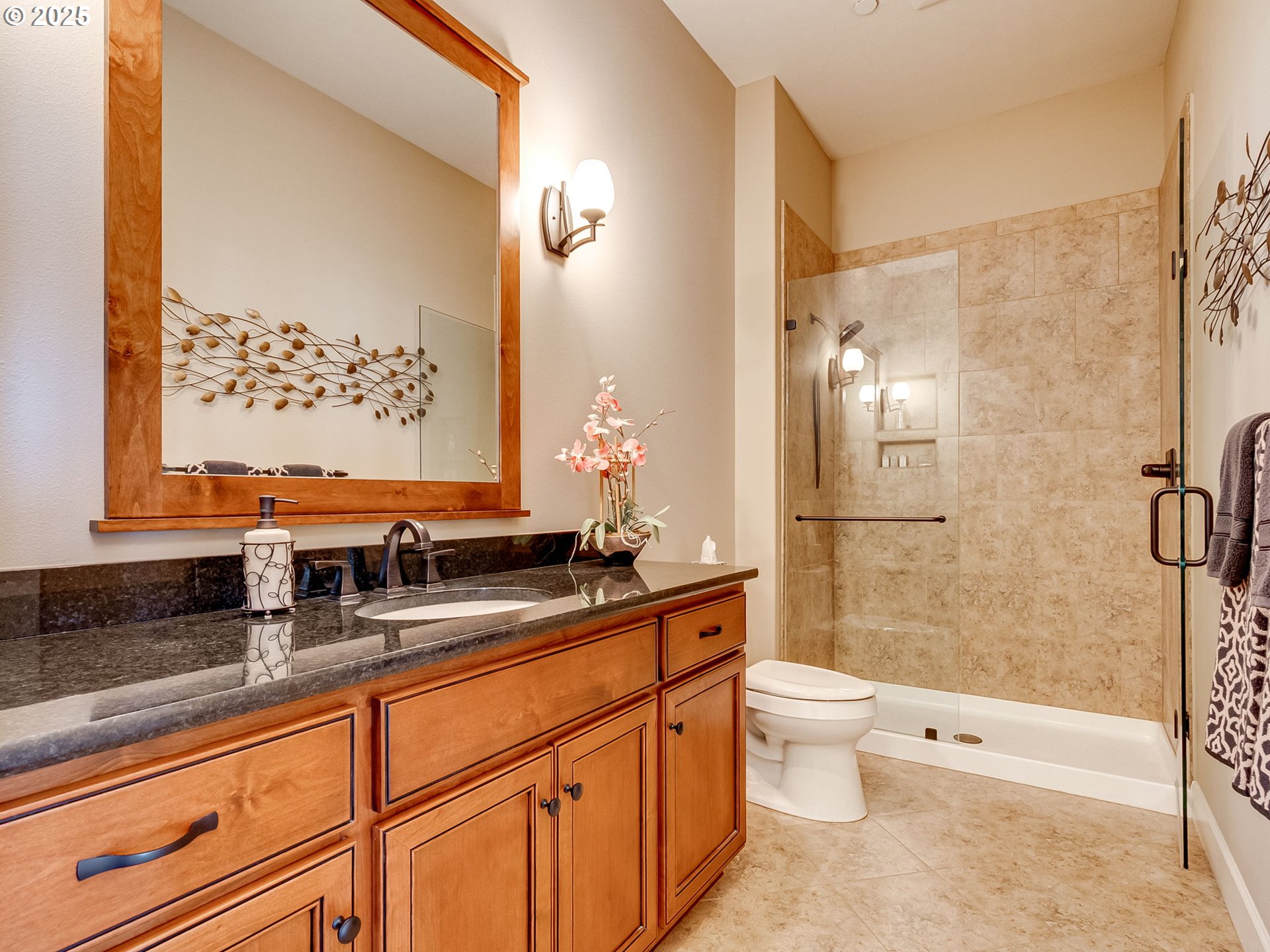 2009 Northwest Klickitat Street Camas, WA 98607 - Photo 15 of 48 Bathroom