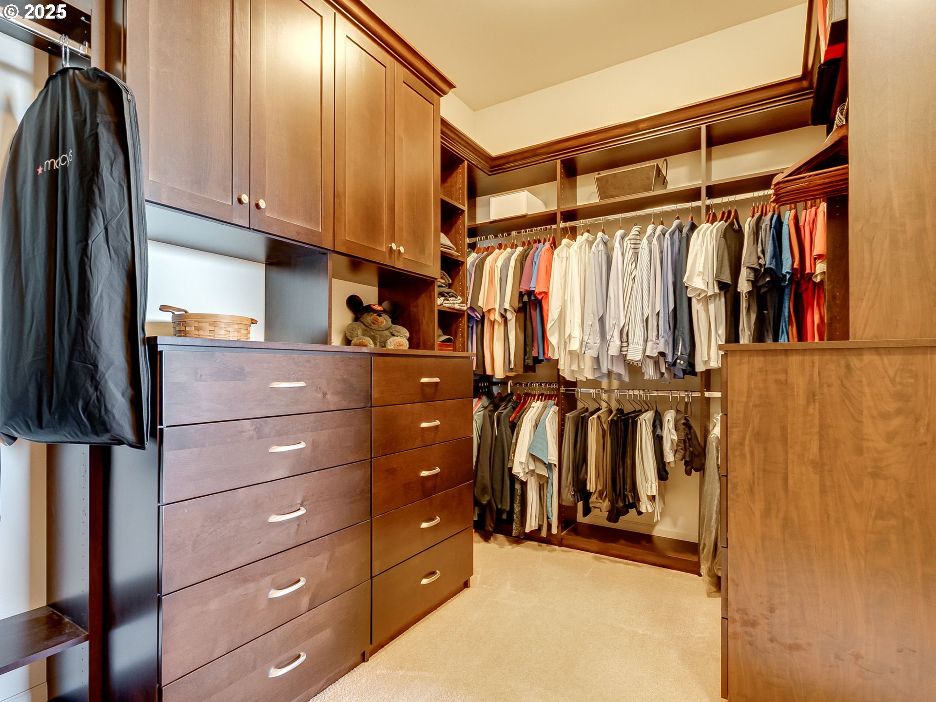 2009 Northwest Klickitat Street Camas, WA 98607 - Photo 30 of 48 Owner's Suite Bedroom